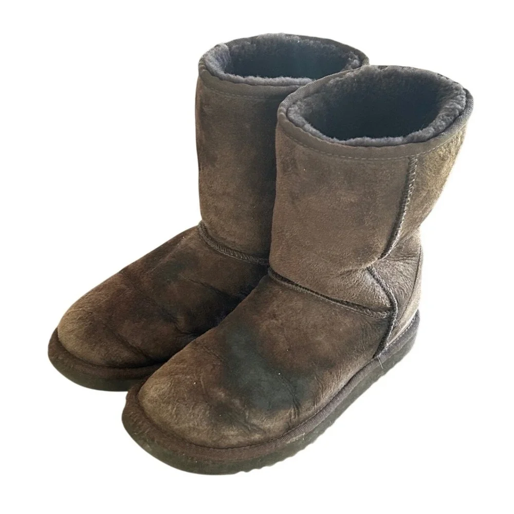 UGG Classic Short Boots W8 Brown Suede Sheepskin Lined Mid Calf Coz Warm Fall